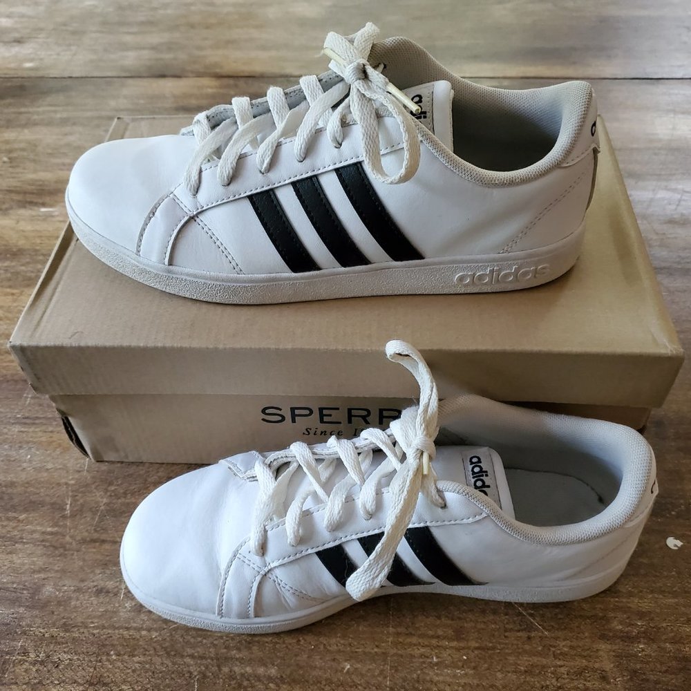 Youth Adidas Baseline White w/ Black Stripe 5 1/2 - Picture 3 of 6